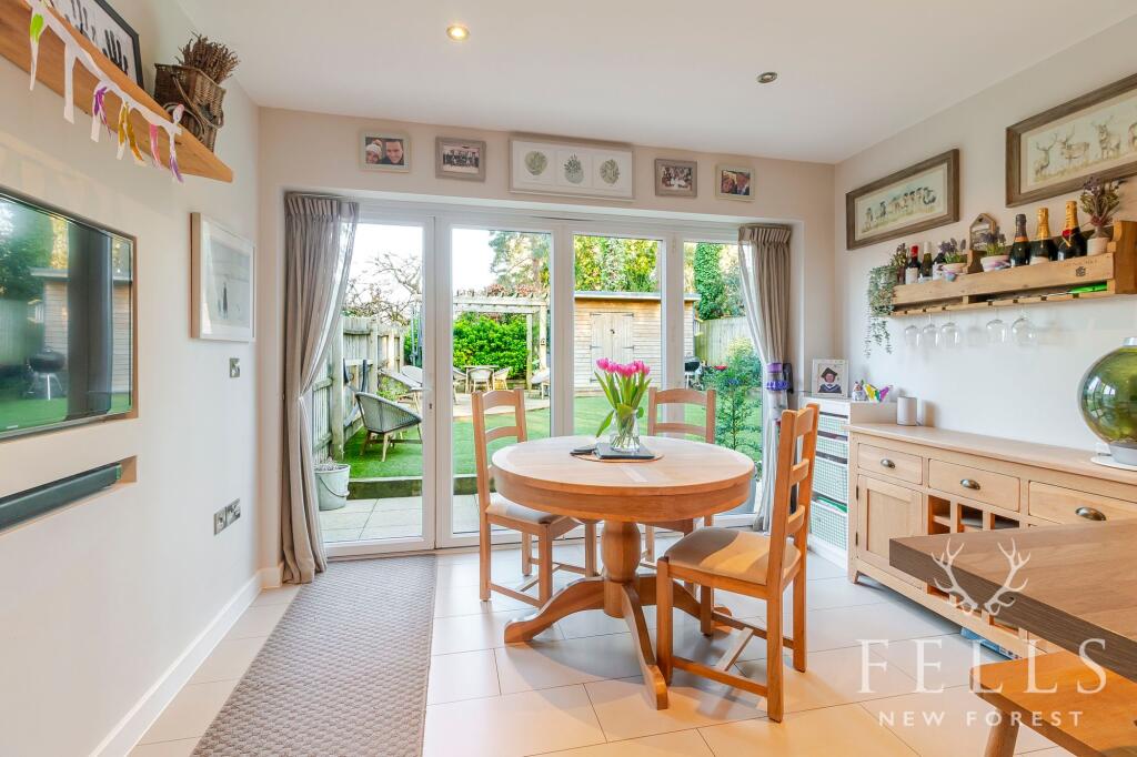 Woolsbridge Road, Ashley Heath, BH24 photo 4
