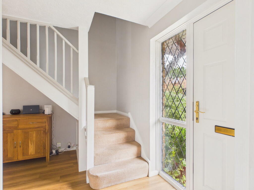 House in Horsham, Southwater - More