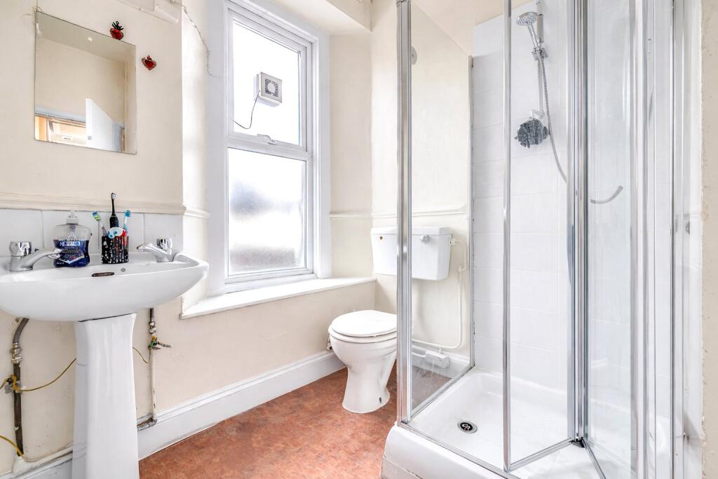5 bedroom apartment for rent