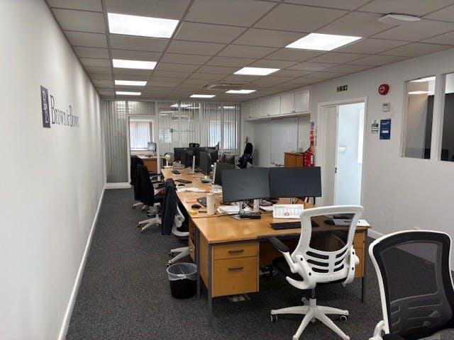 11 Regent Gate  Pic 2.jpg