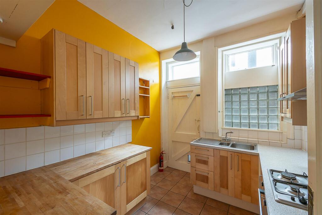 House in Newcastle upon Tyne - View 4