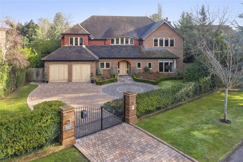 Main image of property: Oxshott Rise, Cobham, Surrey, KT11