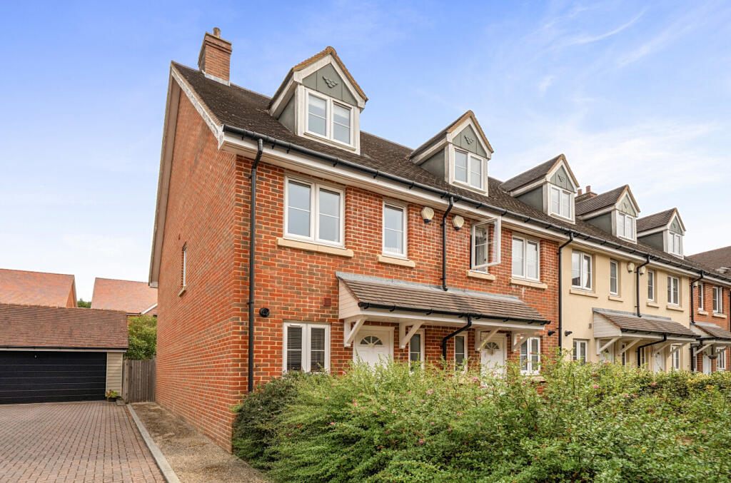 Main image of property: Hunters Place, Hindhead, Surrey, GU26