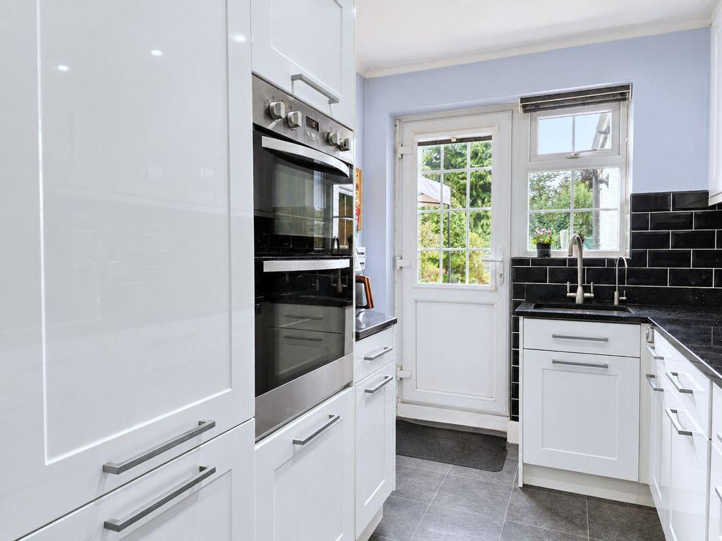 House in Hemel Hempstead, High Wycombe Community Board - View 4