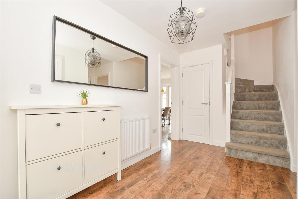 House in Tonbridge and Malling, Wouldham - More