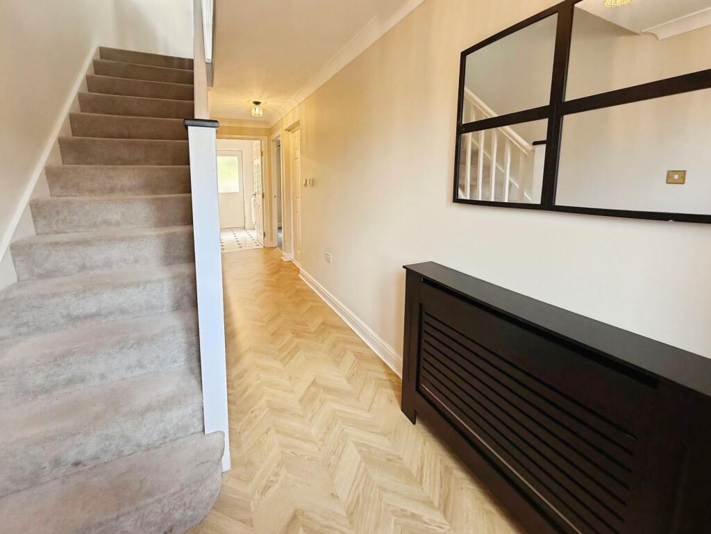 House in Stoke-on-Trent, Packmoor - View 2