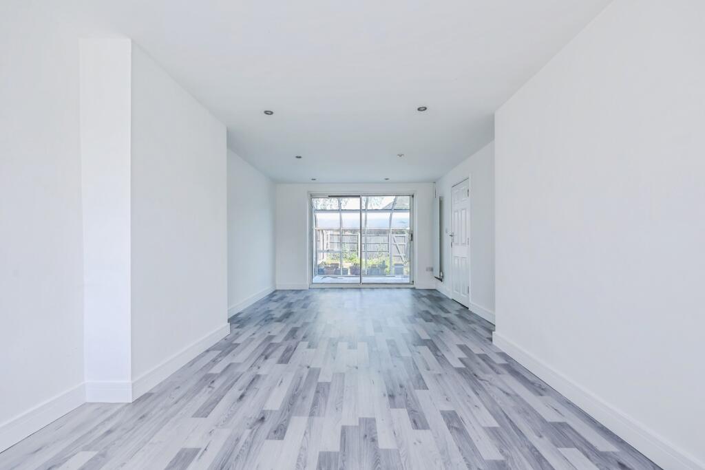 Midhurst Way, Clifton, Nottingham, NG11 - View 6