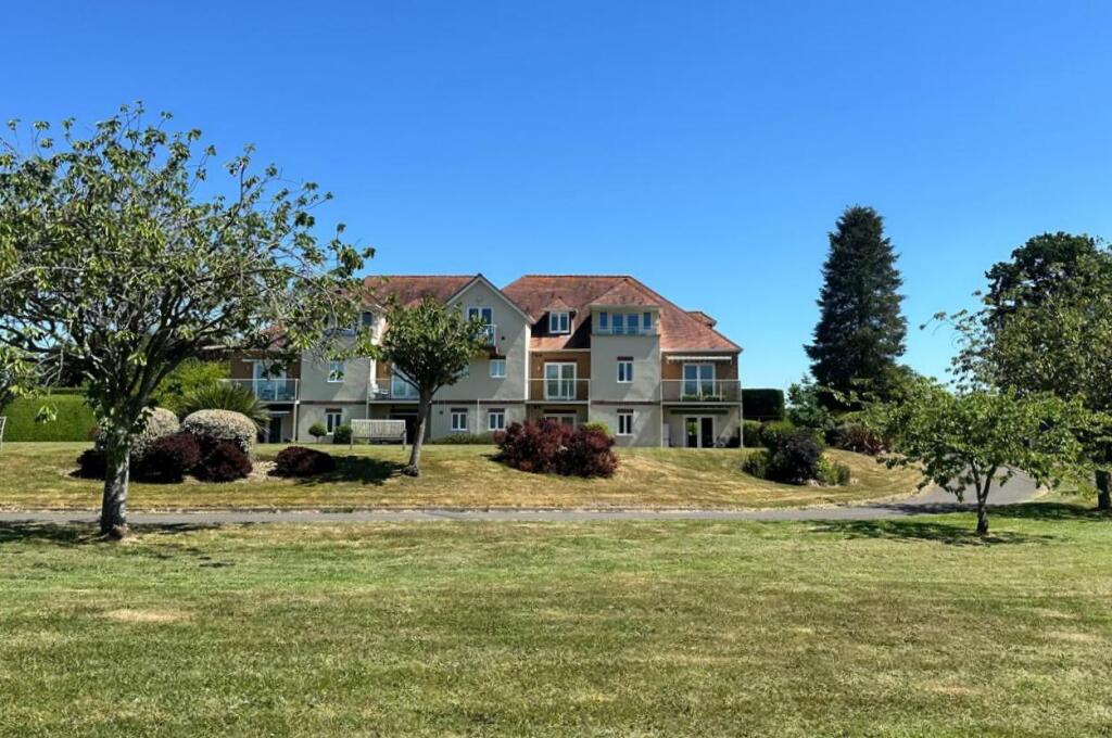 Main image of property: OVERLOOKING THE LAKES, BH24