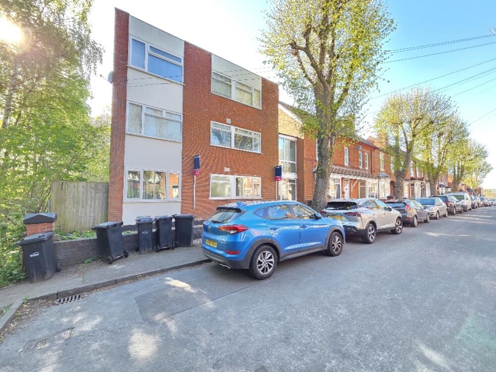 Main image of property: 22 Melbourne Road, Halesowen, West Midlands, B63