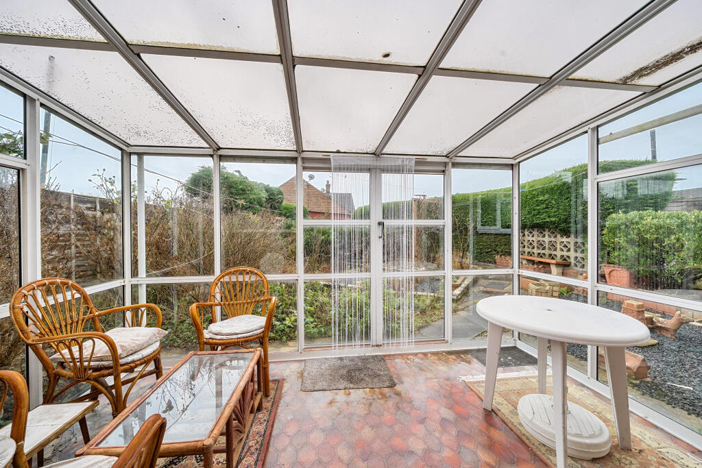 Dart Avenue, Haydon Wick, Swindon, SN25 photo 4