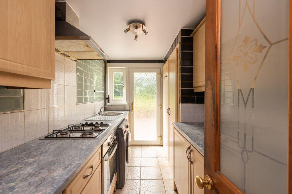 95 Oxgangs Farm Avenue, Edinburgh, EH13 9PU photo 4