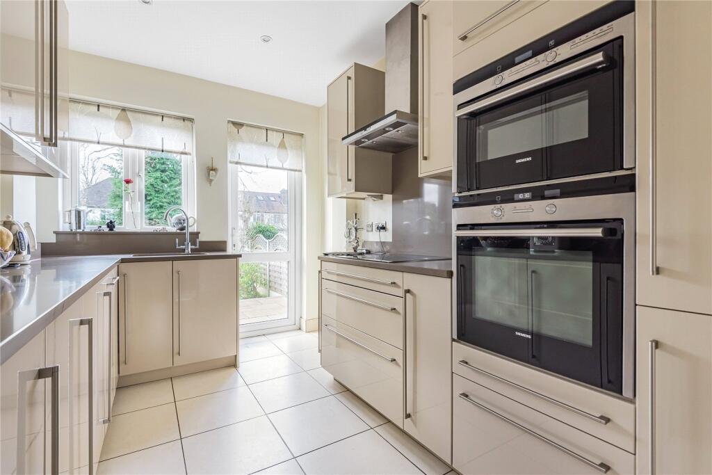 House in London - View 4