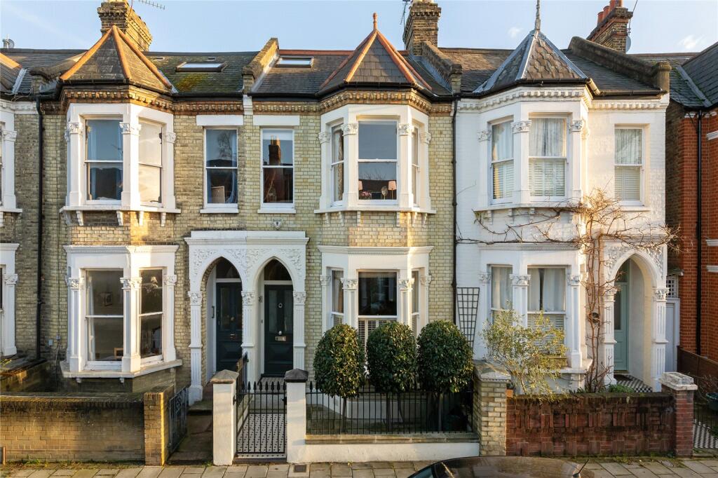Main image of property: Elms Crescent, SW4