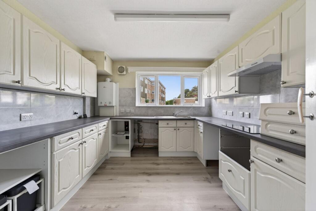 Apartment in Bournemouth - View 4