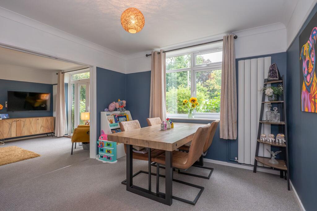 House in Broadland, Buxton with Lamas - More