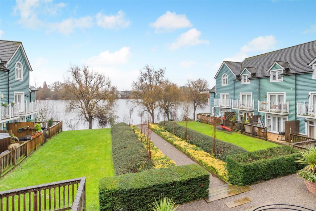 Main image of property: The Lakes, Larkfield