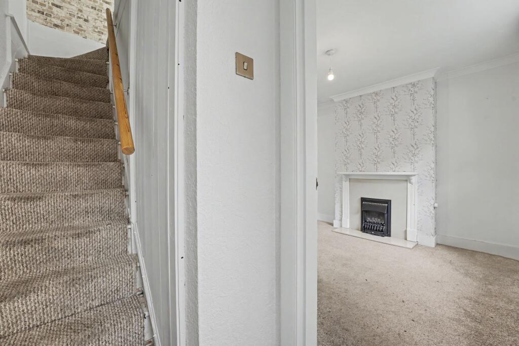 House in London - View 5