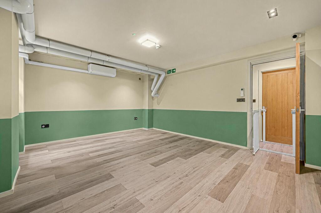 bedroom 3.jpg