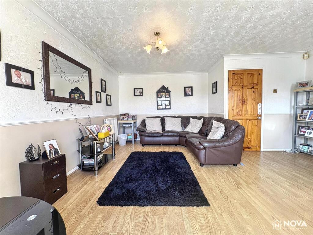 Devon Road, Luton photo 3