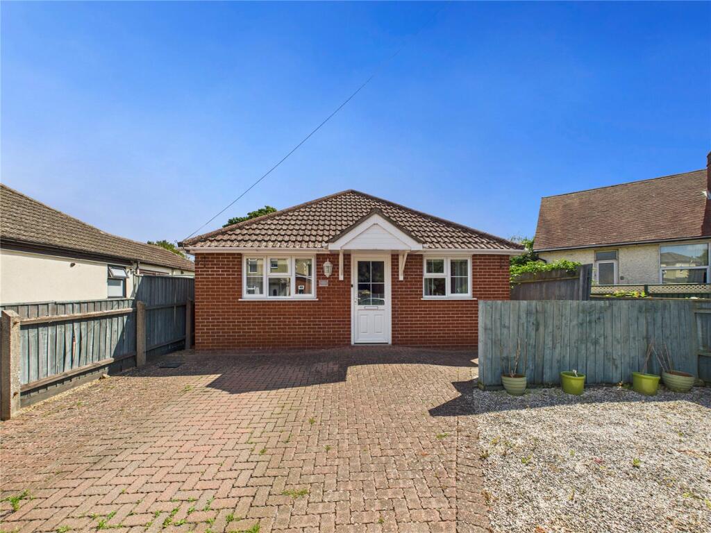 Main image of property: Alan Road, Ipswich, Suffolk, IP3