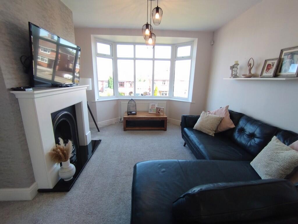 Pennyfields Road, Newchapel, Stoke-on-Trent photo 2