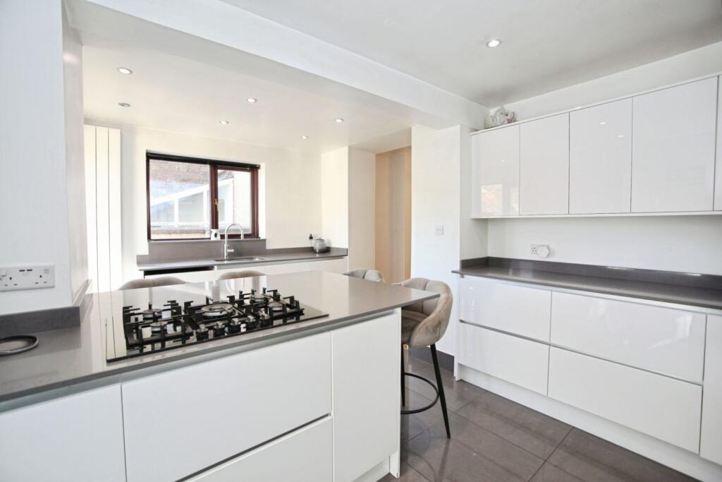 House in Risca, Pontymister - View 5