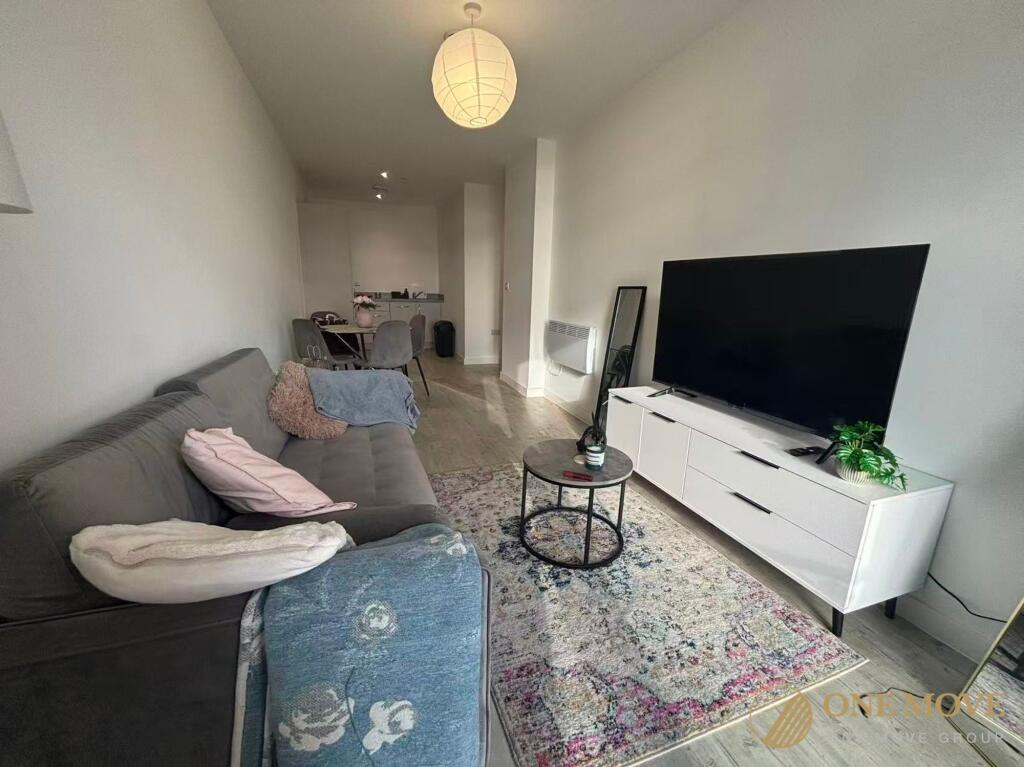 Apartment in Salford, Greater Manchester - View 3