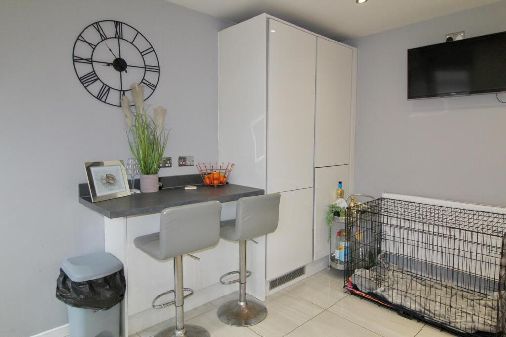 Meadway, Birmingham, B33 8LX photo 4