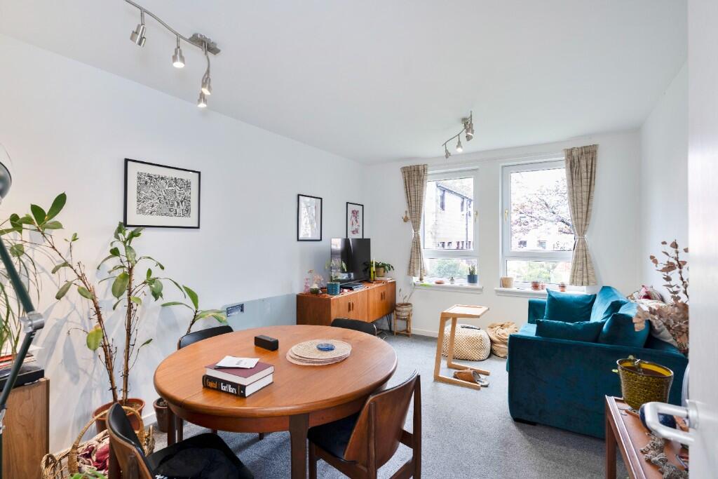 Apartment in Edinburgh, Leith - View 3