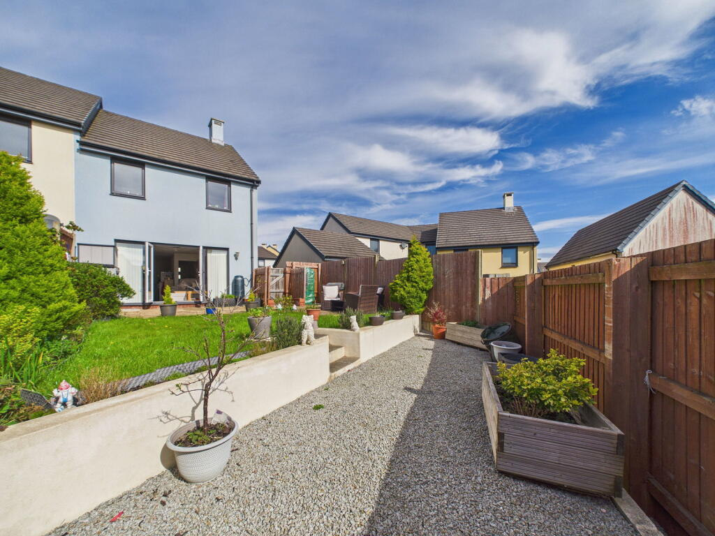 House in Paignton, Torbay - View 4