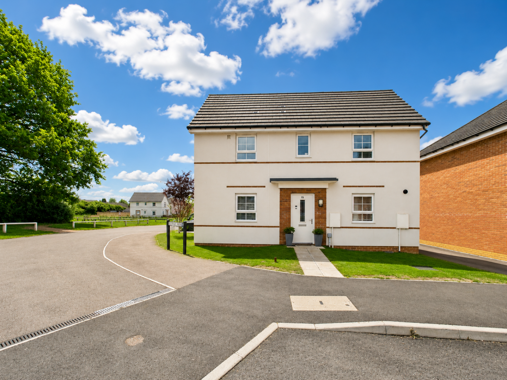3-bed detached on Berry Hill, Coleford, £300,000