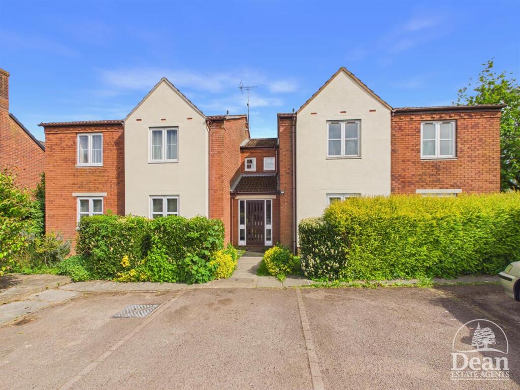 Main image of property: Orchard Rise, Newnham