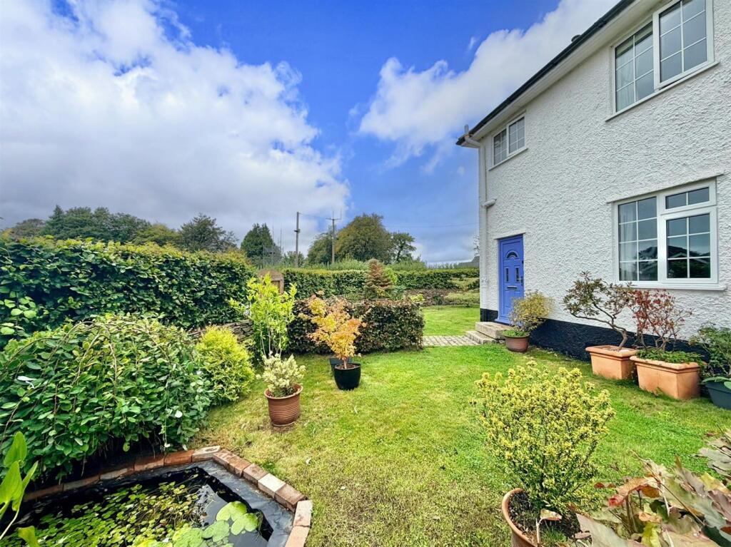 House in Plymouth - View 4