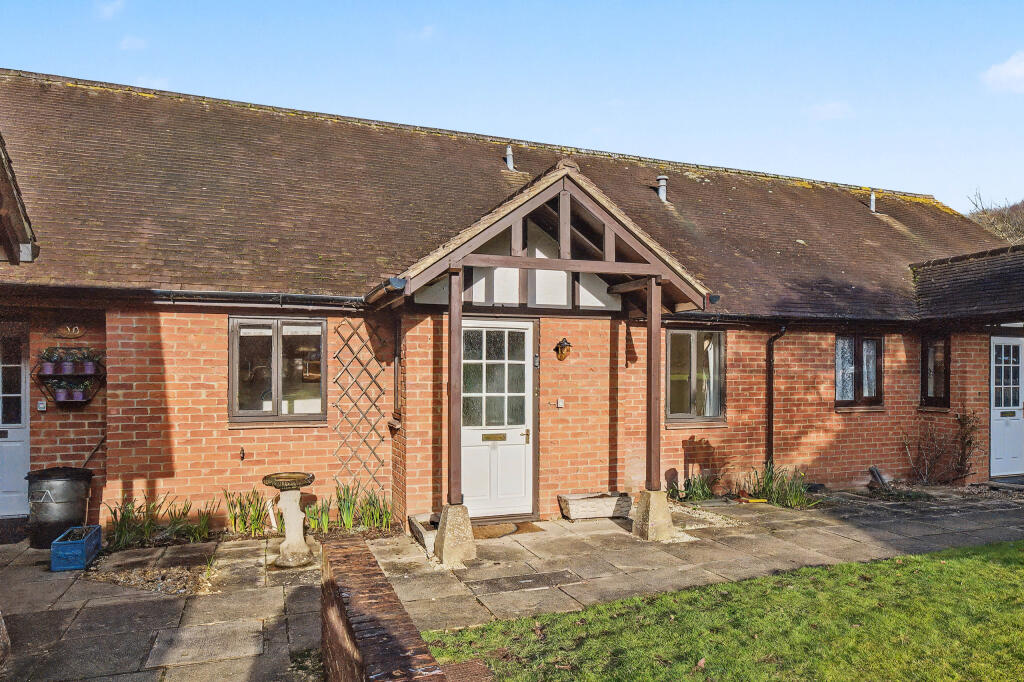 Main image of property: Eynsham Road, Farmoor, Oxfordshire