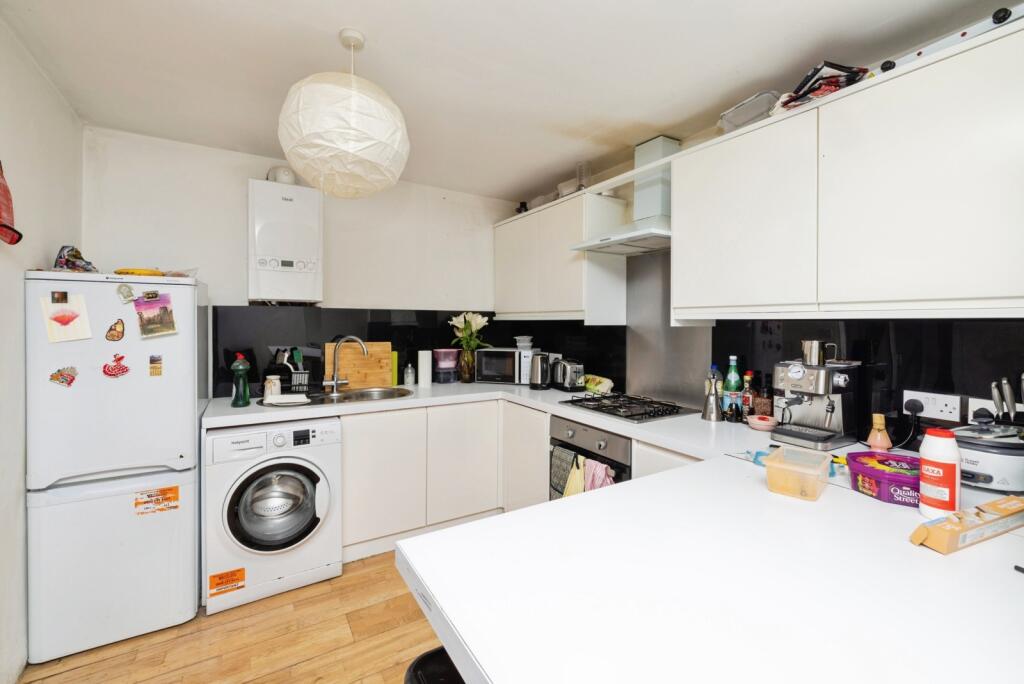 Cedars Road, London, SW4 photo 3