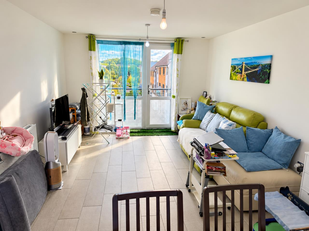 Apartment in Bristol - View 5