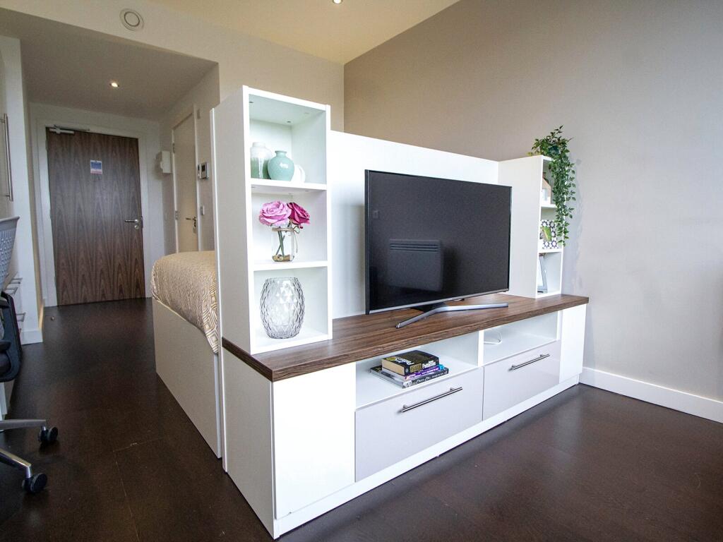 Main image of property: Apt 77, Piccadilly Residence #145731