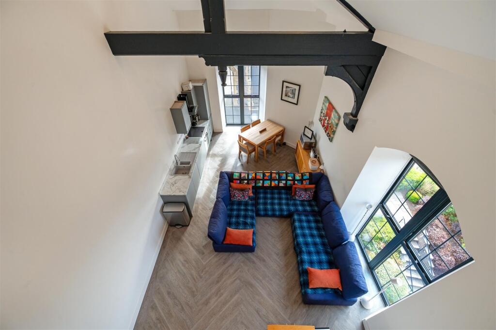Apartment in Portsmouth - More