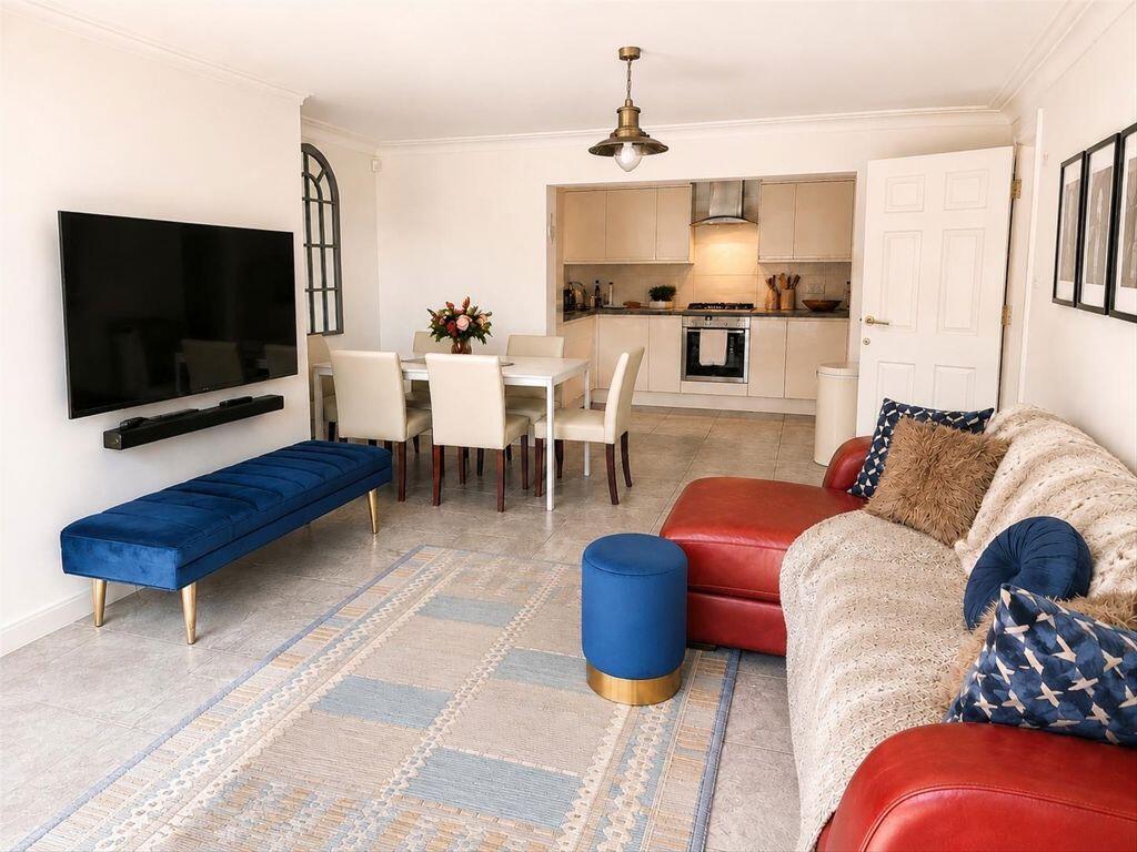Apartment in London, Royal Borough of Greenwich - View 2