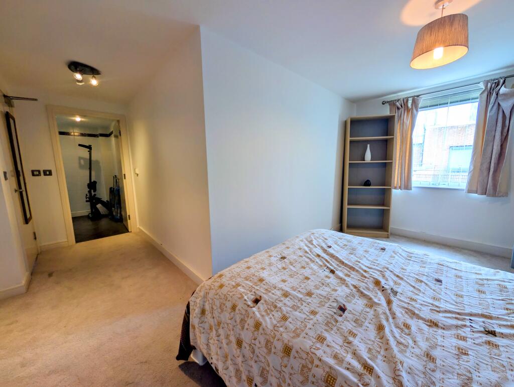 2 bedroom penthouse for rent