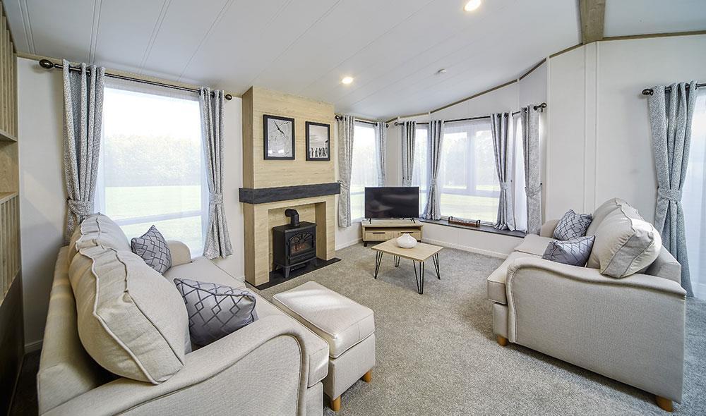 2-bed caravan on Pettaugh Lane, Stonham Aspal, £249,995