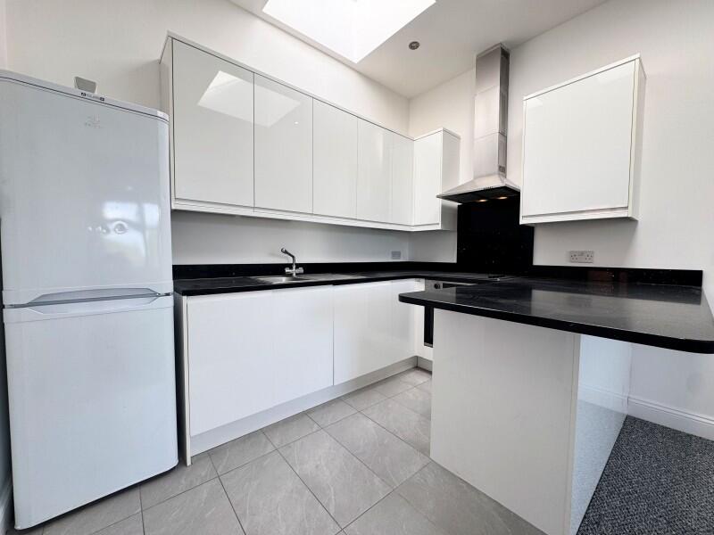 Apartment in London - View 5