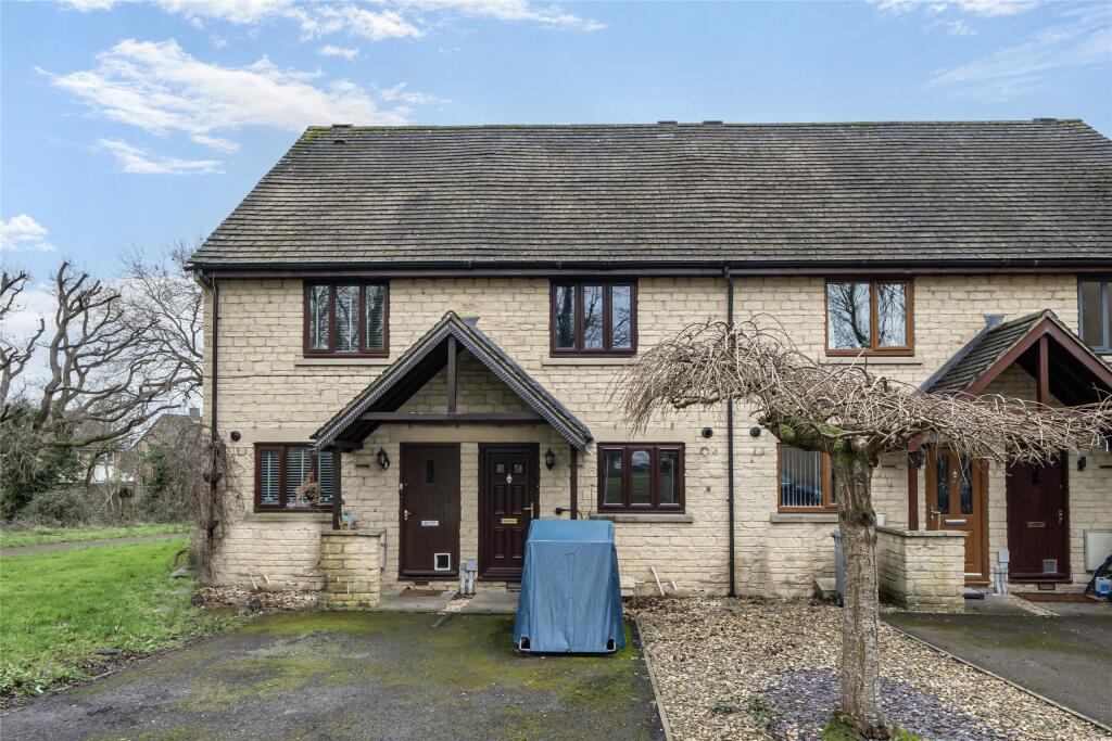 Main image of property: Farmington Drive, Witney, Oxfordshire, OX28