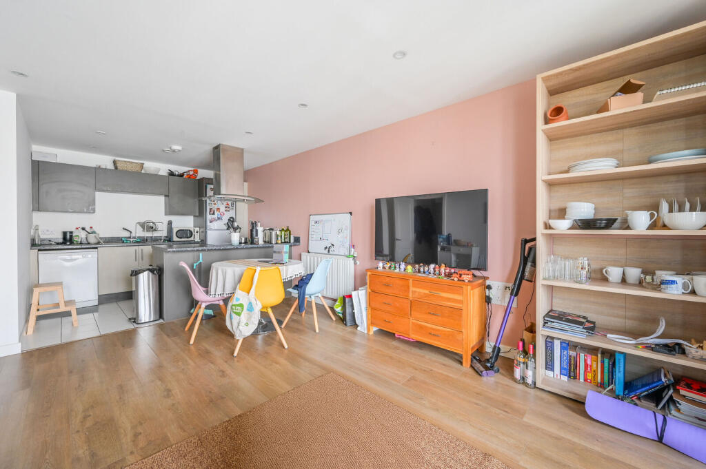 Apartment in London - View 5