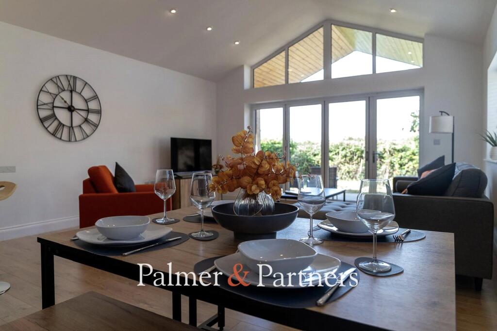 Langshaw Close, Framlingham, Woodbridge, Suffolk, IP13 photo 3