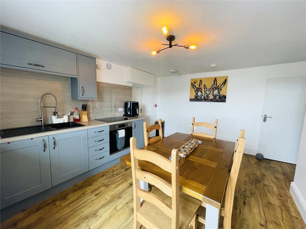Corn Hill, Porthmadog, Gwynedd, LL49 photo 4