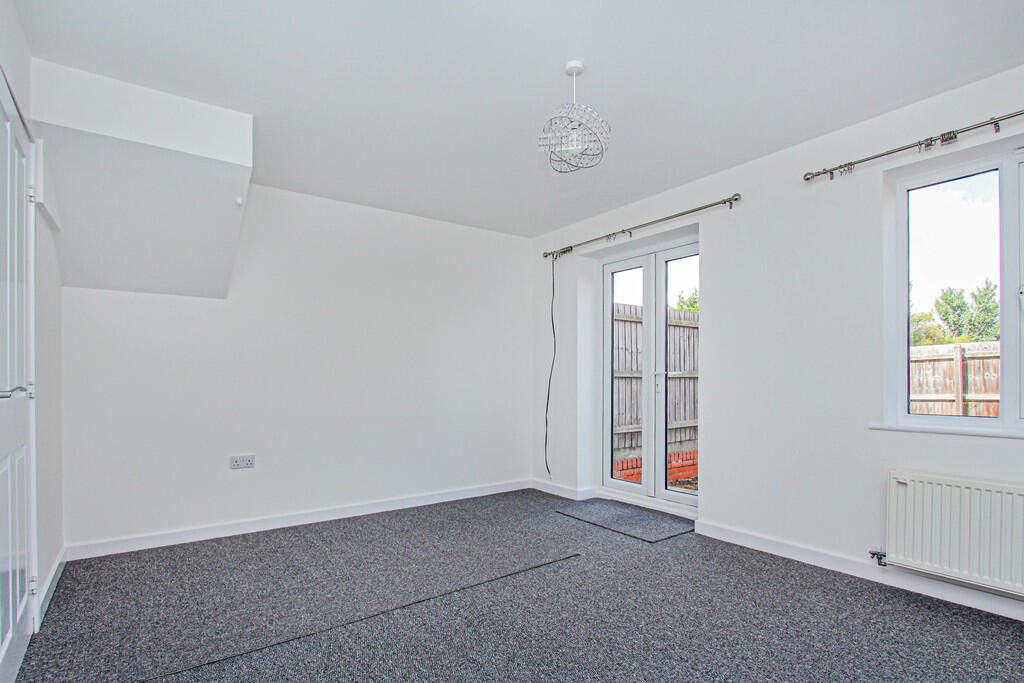 House in Irthlingborough, North Northamptonshire - View 4