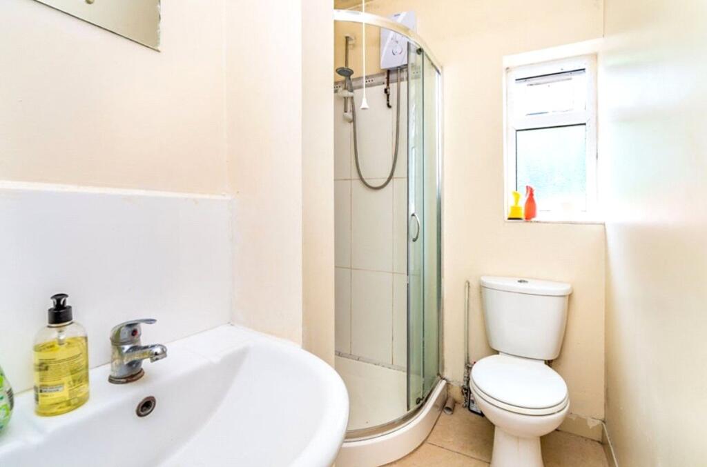 Merton Road, Southampton, Hampshire, SO17 photo 4