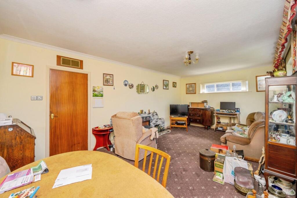 Stephenson Close, Glascote, Tamworth photo 4