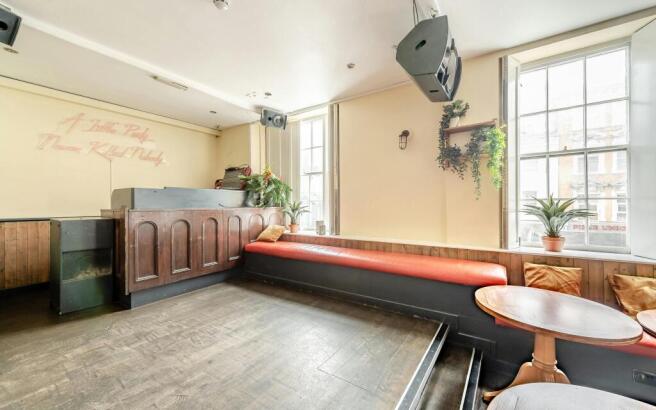 8687371-interior09.jpg